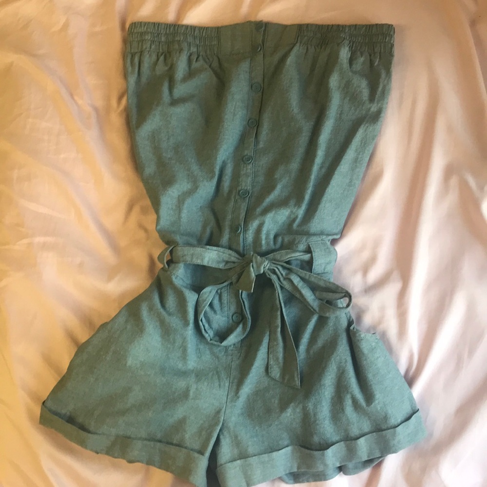 Strapless button Romper - Picture 1 of 4